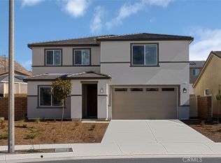 7574 Goldenfruit Cir, Riverside, CA 92507