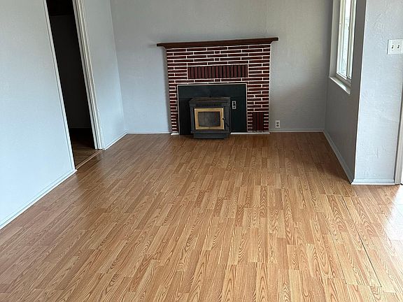4th image of 1371 Jaccard St