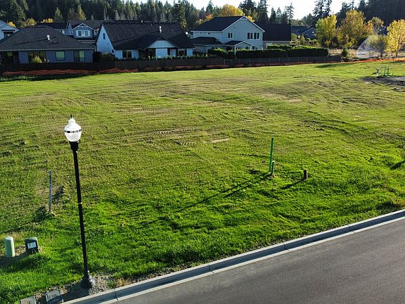 3rd image of 2211 SE 25th St