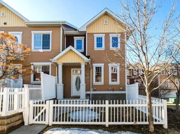 1623 Towne Centre Blvd NW #27, Edmonton, AB T6R 0S3