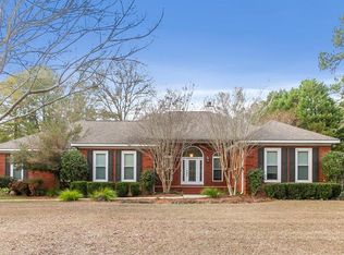 303 Stonegate Dr, Dothan, AL 36305