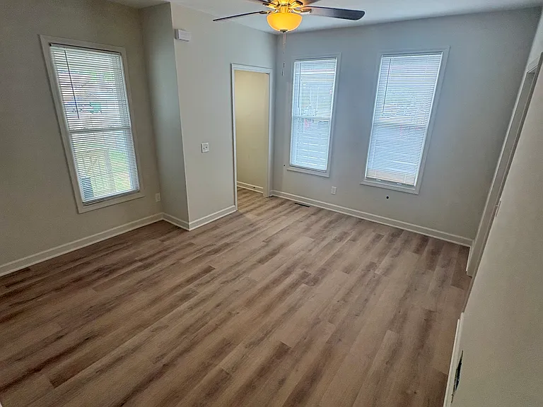 353 E Oklahoma Ave — Photo 5