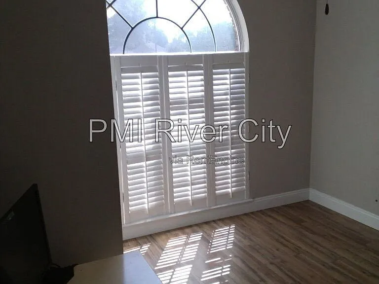 2320 Locustwood Ct — Photo 23
