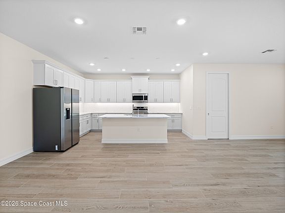 5th image of 2981 Gaffney Ave SE