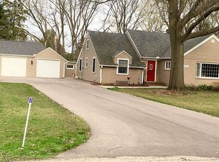 1671 Indian Rd, Beloit, WI 53511