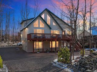 2764 Rockway Rd, Lake Ariel, PA 18436