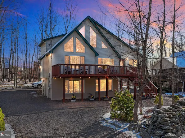 2764 Rockway Rd, Lake Ariel, PA 18436