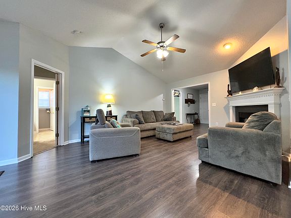 4th image of 100 Kenmore Court