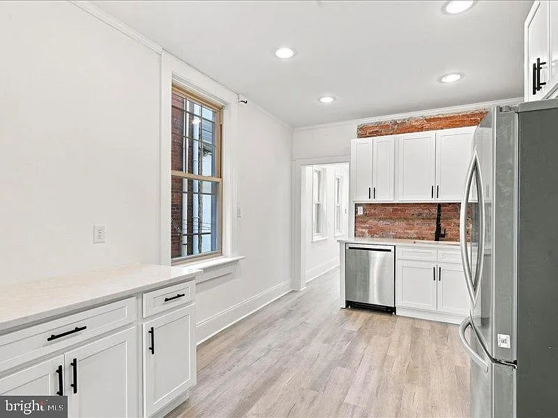 4 bed, 1750 sqft, $3,900 — Photo 4
