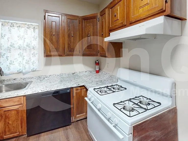 224 W Hull St #B — Photo 7