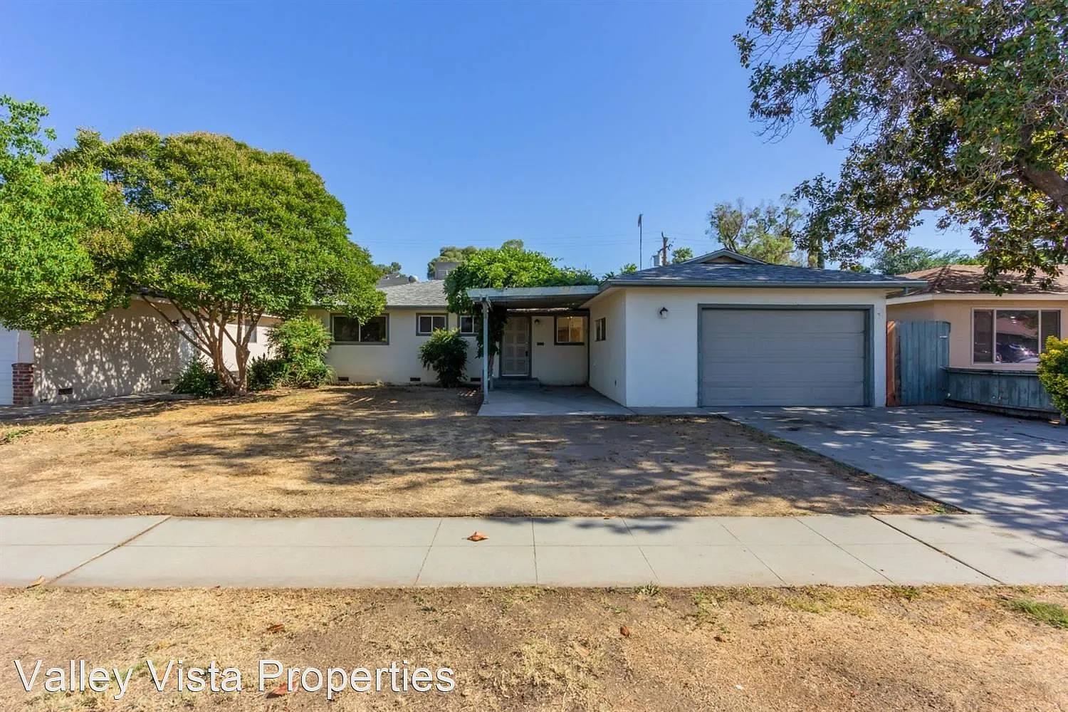 4715 E Santa Ana Ave photo 1