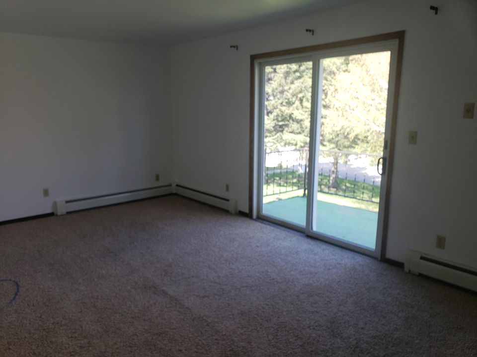 Livingroom - Has Deck