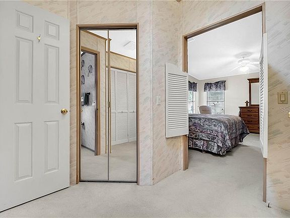 5th image of 25318 La Grange Ct