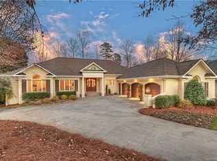 18841 River Falls Dr, Davidson, NC 28036