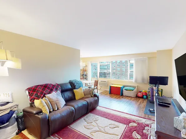 2944 W 5th St APT 21J, Brooklyn, NY 11224