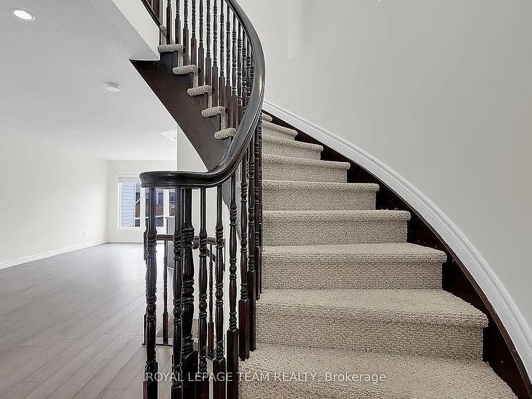 159 Tacom Cir — Photo 11