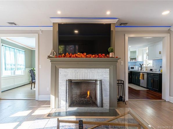18 Fenway St, Stamford, CT 06902