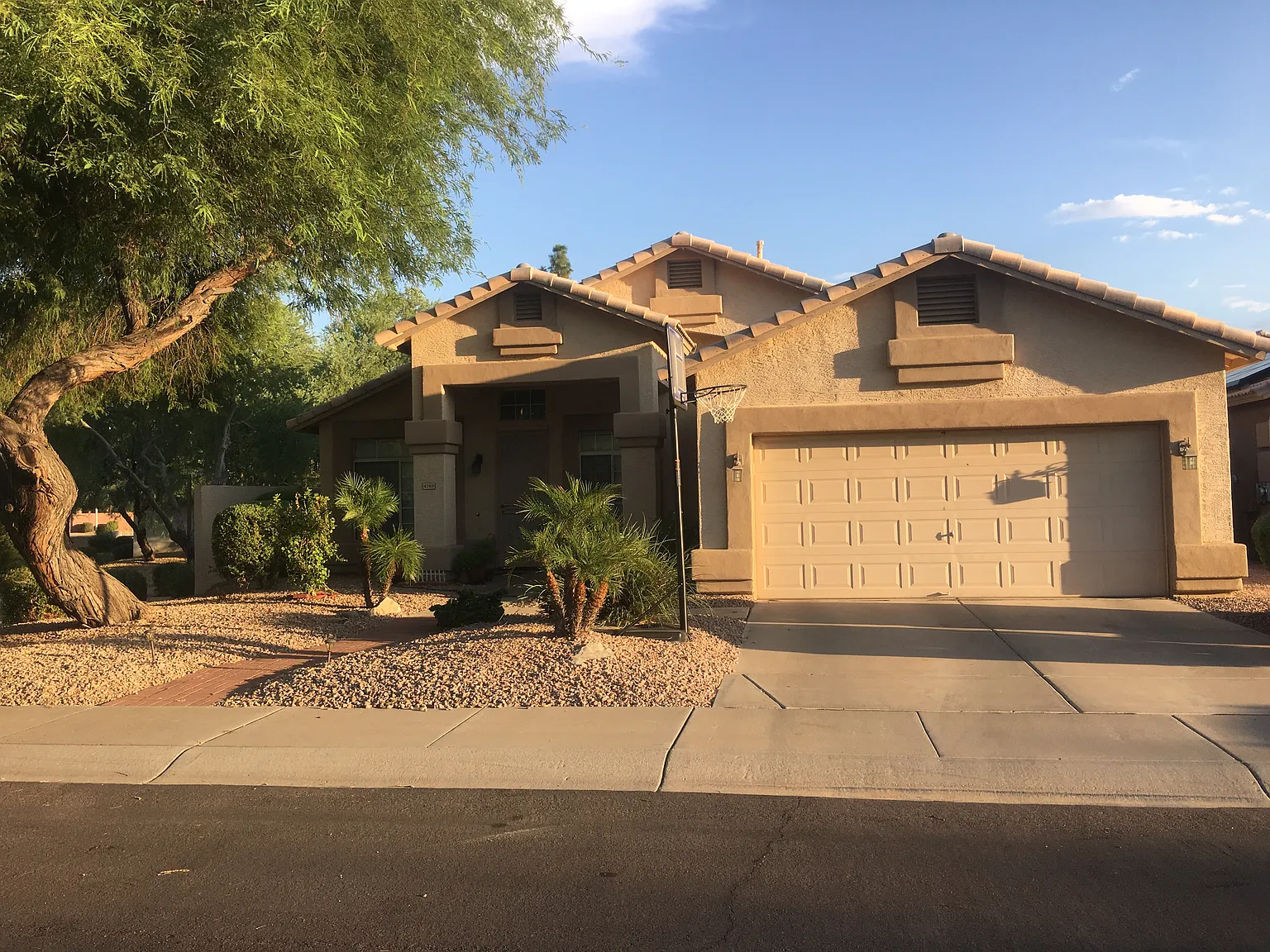 4 bed, 1867 sqft, $2,700 — Photo 4