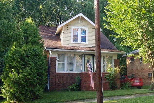 1st image of 219 E Cassell Ave