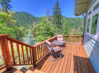 611 Greens Creek Rd, Grants Pass, OR 97527