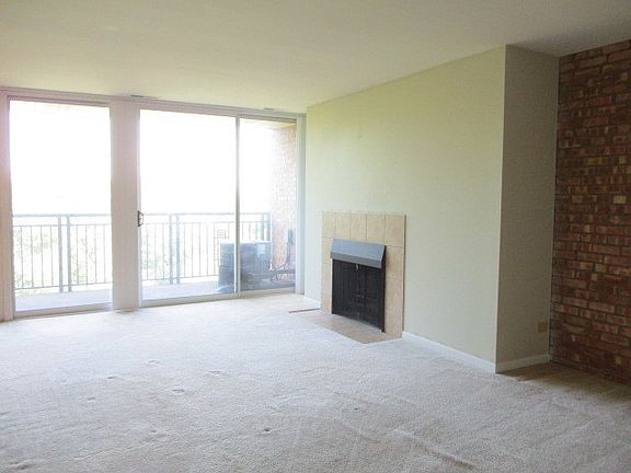 4th image of 5950 Oakwood Dr APT 5H