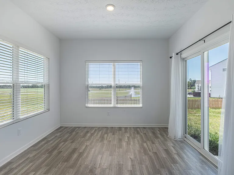 4000 Summit Ct — Photo 10