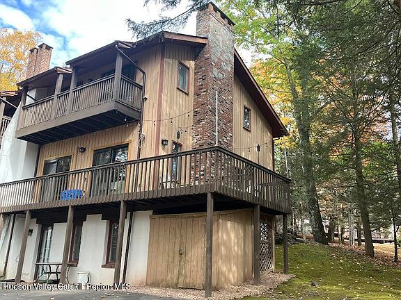3rd image of 23 Townhouse Ln #D 1