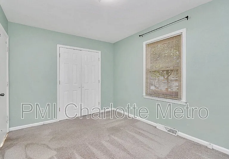 9916 Windrift Rd — Photo 15