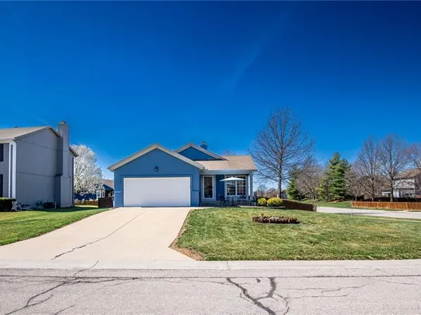 16302 S Avalon St, Olathe, KS 66062