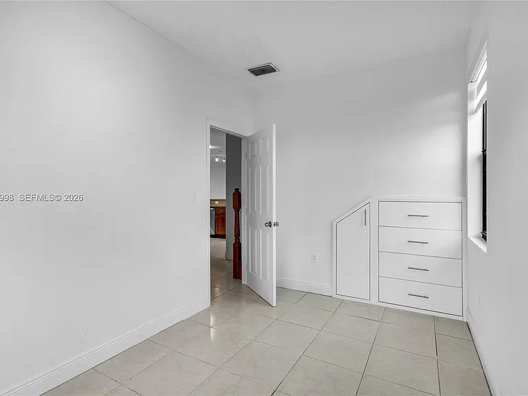 9925 NW 10th St — Photo 18
