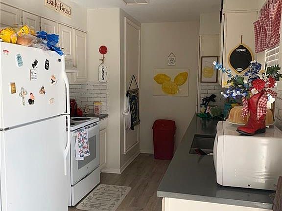 5th image of 101 Sherwood Dr APT D
