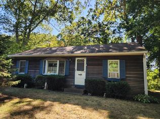 7 Earl Rd, Plymouth, MA 02360