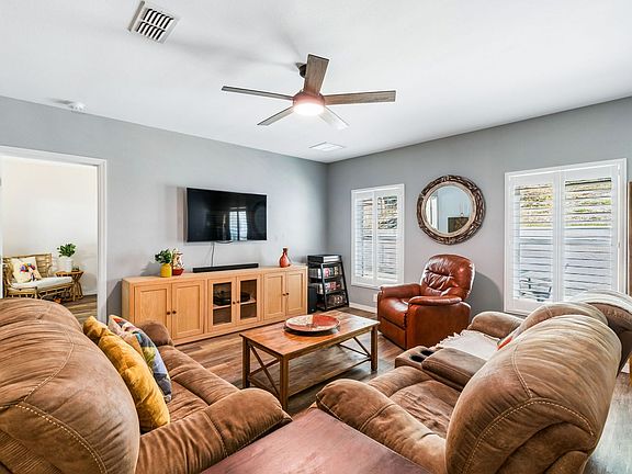 5th image of 107 Park Hurst Ln