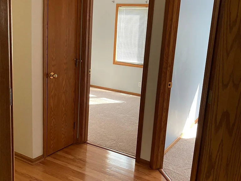 3040 S 35th Ave — Photo 10