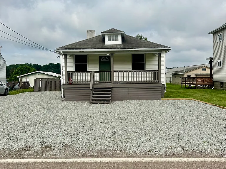 1537 Mount Pleasant Connell Rd — Photo 16