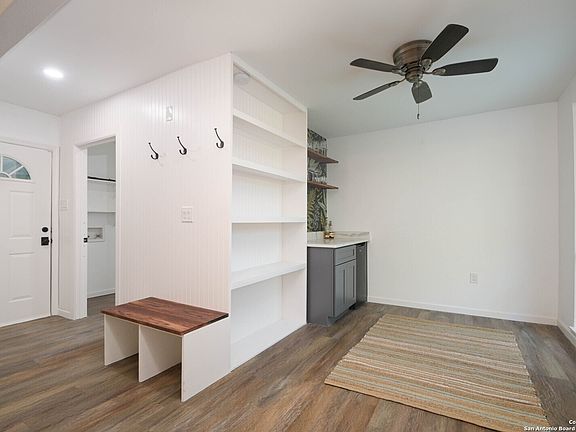 3rd image of 5418 NEER AVE