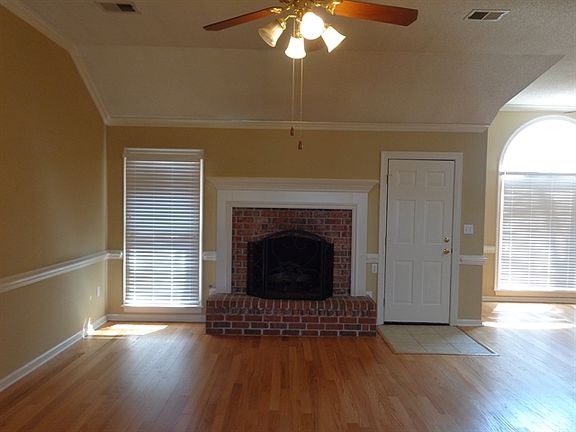 2nd image of 8639 Meadow Green Dr