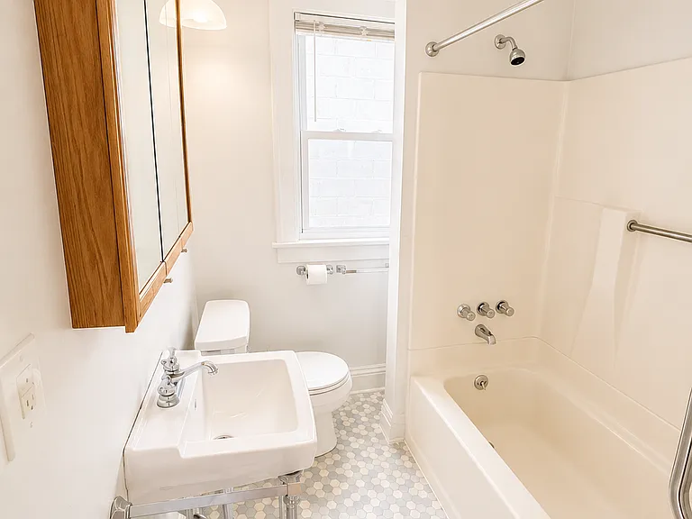 145 Breckenridge St — Photo 9