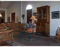 5th image of 6623 Robindale Dr