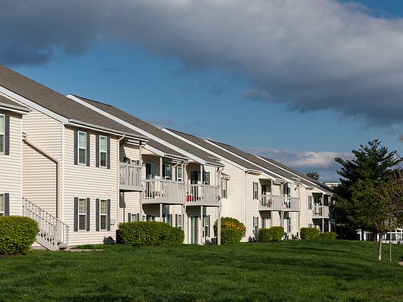 2nd image of 1989 Delaware Dr #342909