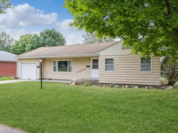 633 W Main St, Washington, IA 52353