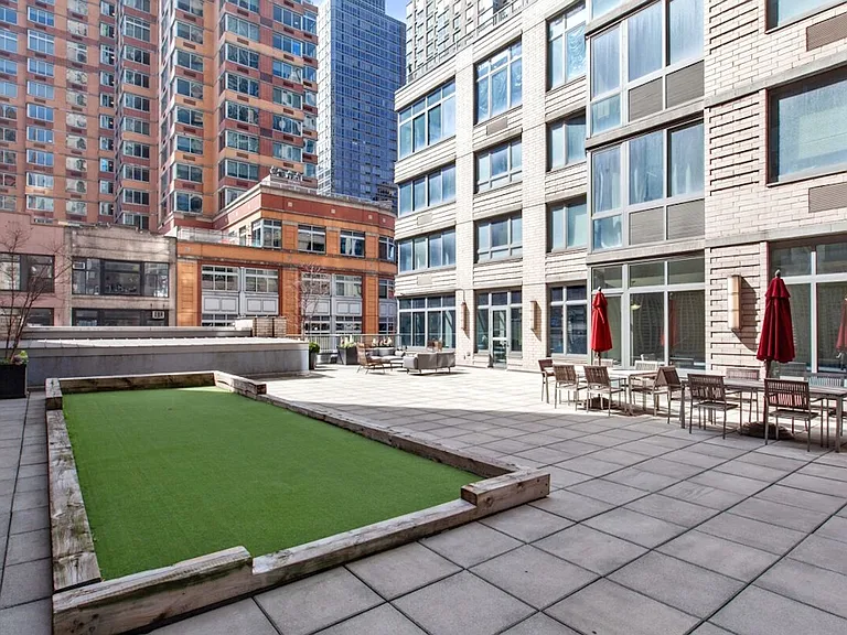 800 6th Ave #32A — Photo 11