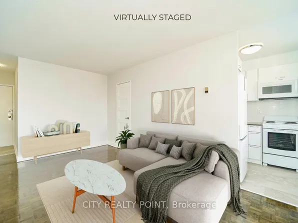 1500 Bathurst St #601, Toronto, ON M5P 3L3