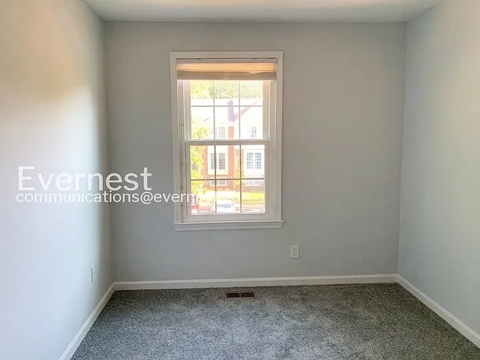 11162 Soldiers Ct — Photo 16