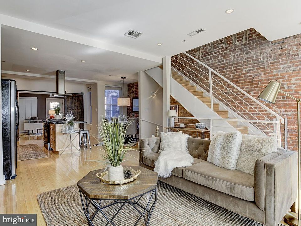 1st image of 2543 13th St NW #2