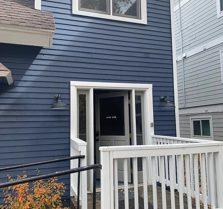 105 Jefferson Ave