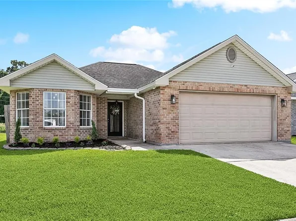 4824 Grand Bayou Dr, Marrero, LA 70072