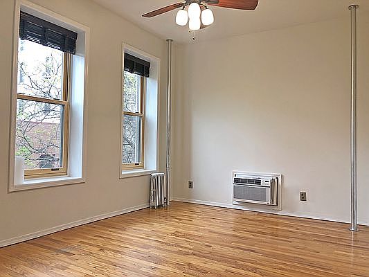 3rd image of 124 Thompson St APT 16