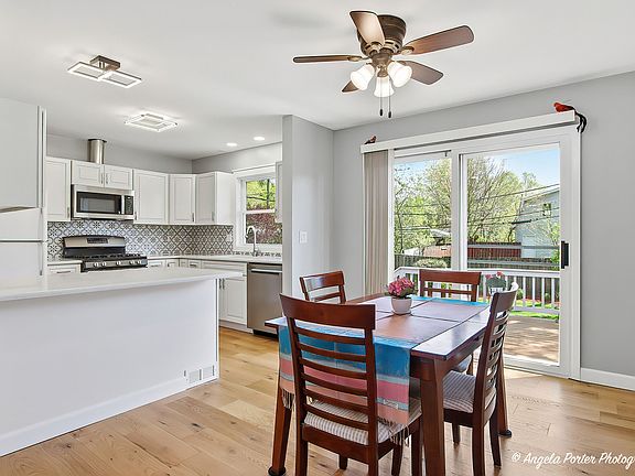 5th image of 305 Woodbine Ave