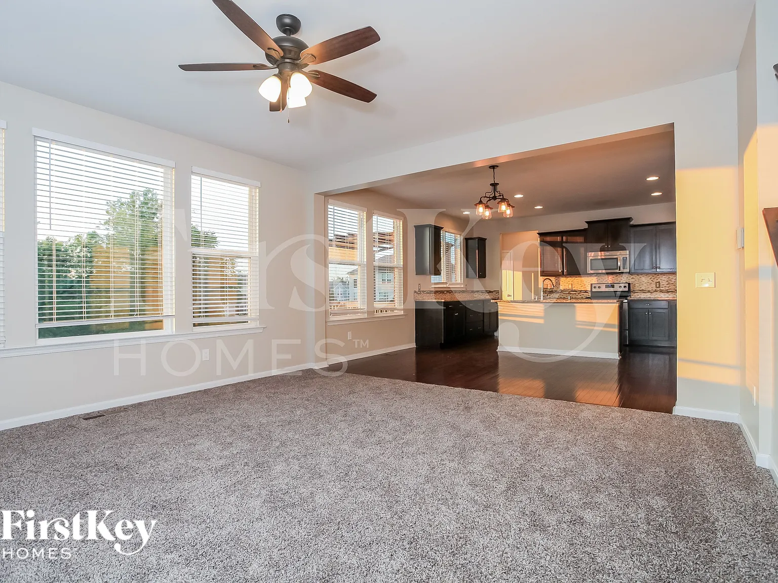 4 bed, 3.5 bath, 3200 sqft, $2,735 — Photo 4